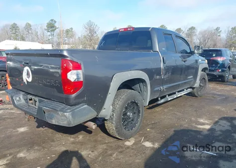 2014 Toyota Tundra Sr5 4.6L V8 z USA, uszkodzony, nr VIN 5TFRM5F15EX071881